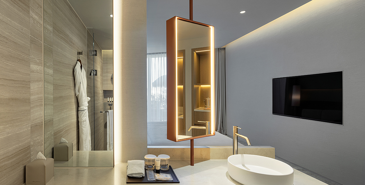 GRAND DELUXE (GLASSY)